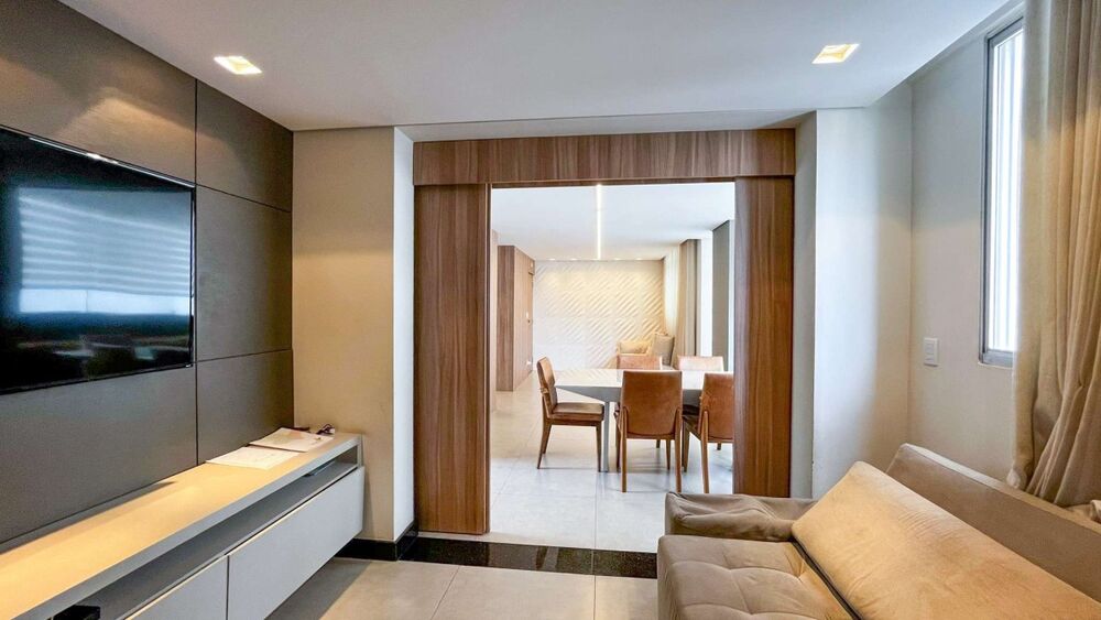 Apartamento à venda com 3 quartos, 140m² - Foto 1