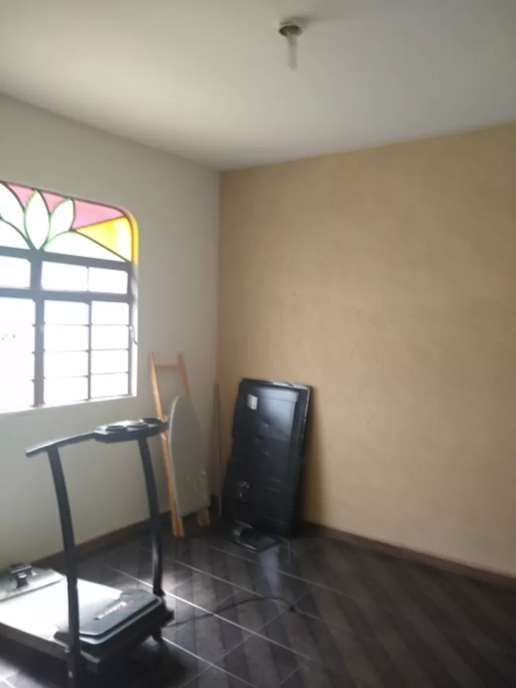 Casa à venda com 4 quartos, 204m² - Foto 9