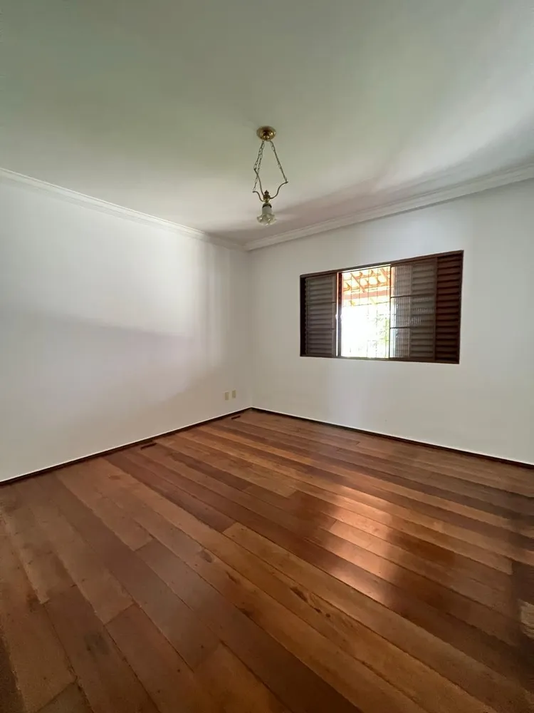 Casa, 5 quartos, 225 m² - Foto 9