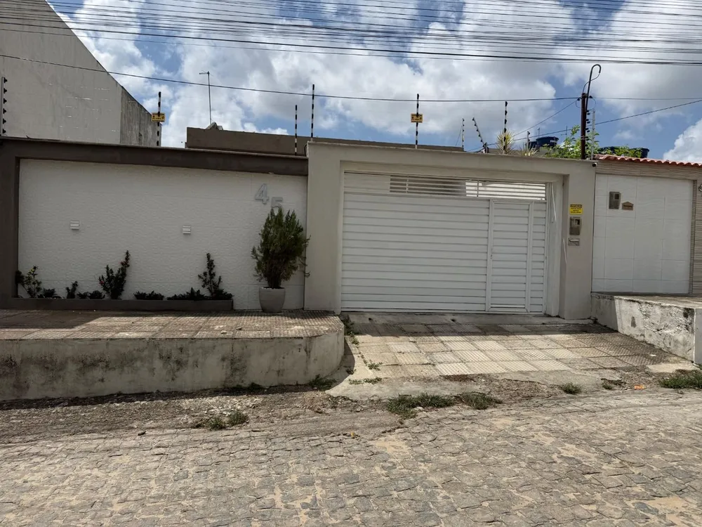 Casa, 3 quartos, 200 m² - Foto 1