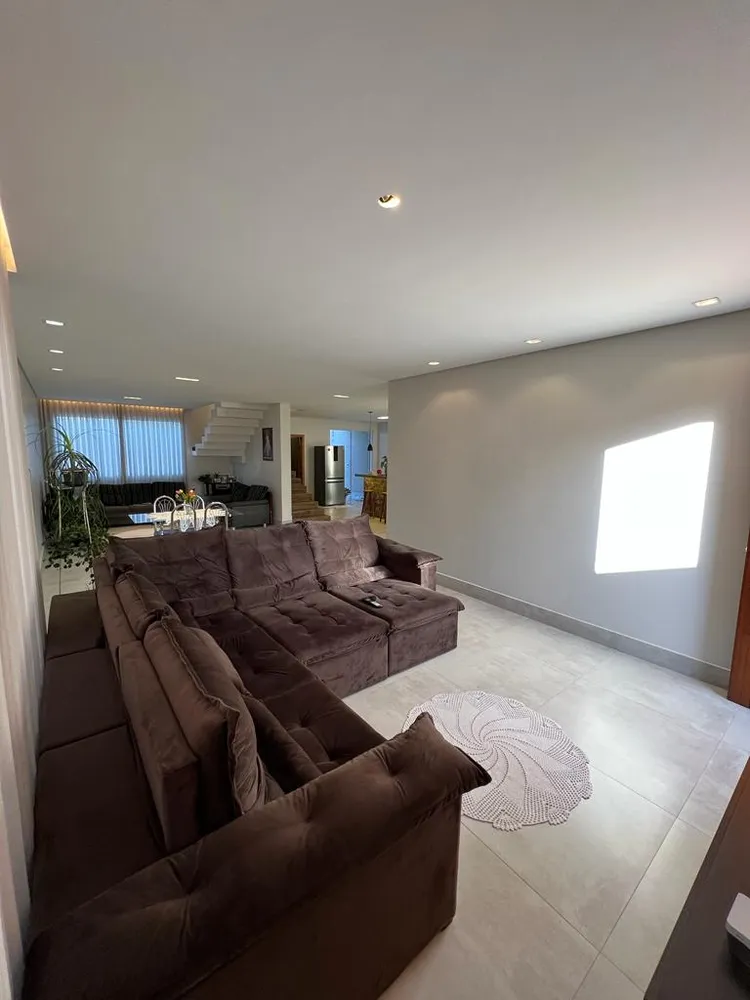 Casa, 3 quartos, 231 m² - Foto 4