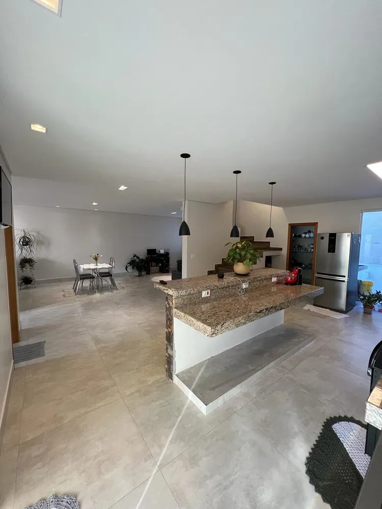 Casa, 3 quartos, 231 m² - Foto 7