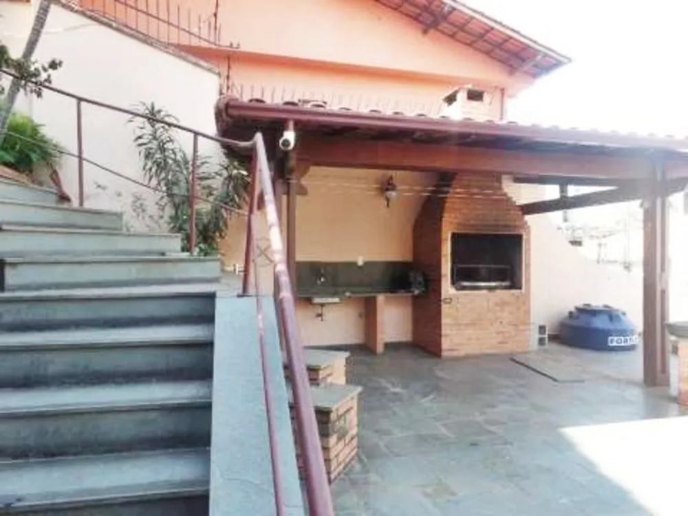 Casa, 3 quartos, 246 m² - Foto 1