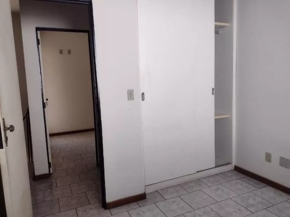 Casa à venda com 2 quartos, 65m² - Foto 17