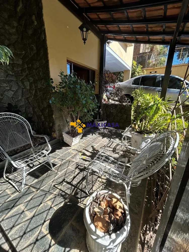 Casa, 5 quartos, 301 m² - Foto 2