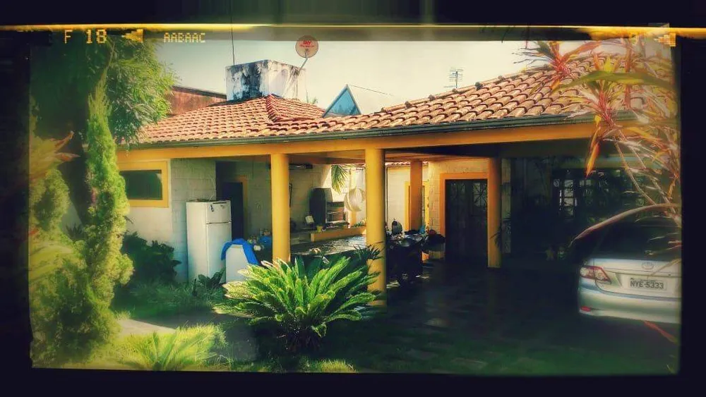 Casa, 3 quartos, 288 m² - Foto 1