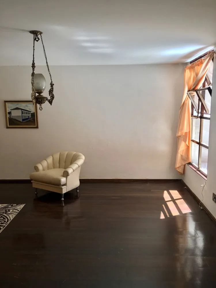 Casa, 6 quartos, 335 m² - Foto 2