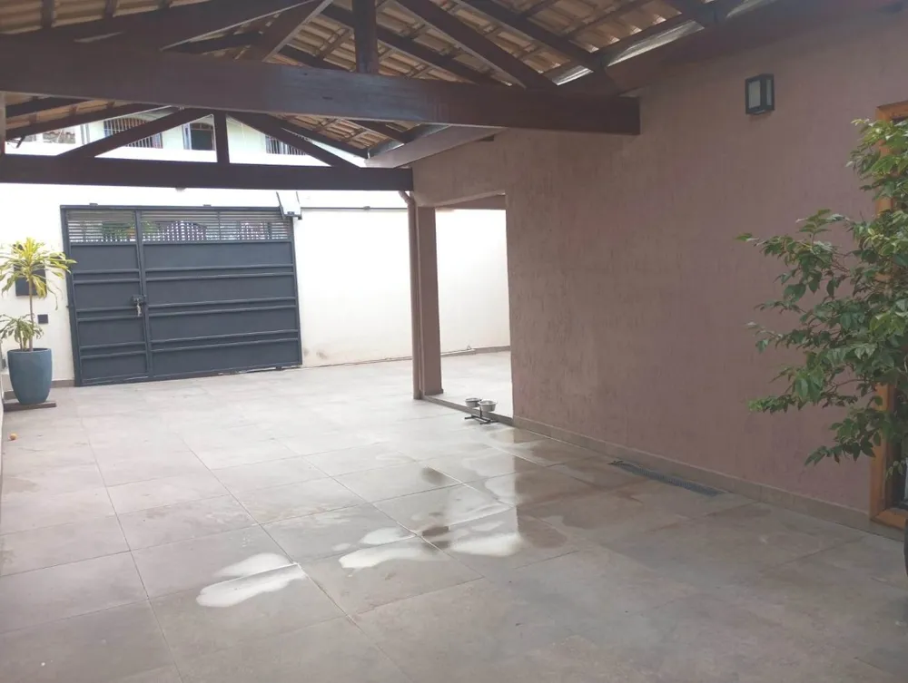 Casa, 3 quartos, 229 m² - Foto 2
