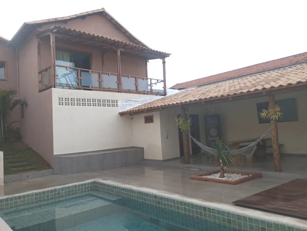 Casa, 3 quartos, 229 m² - Foto 1