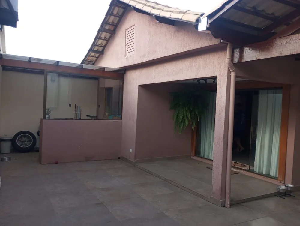 Casa, 3 quartos, 229 m² - Foto 2