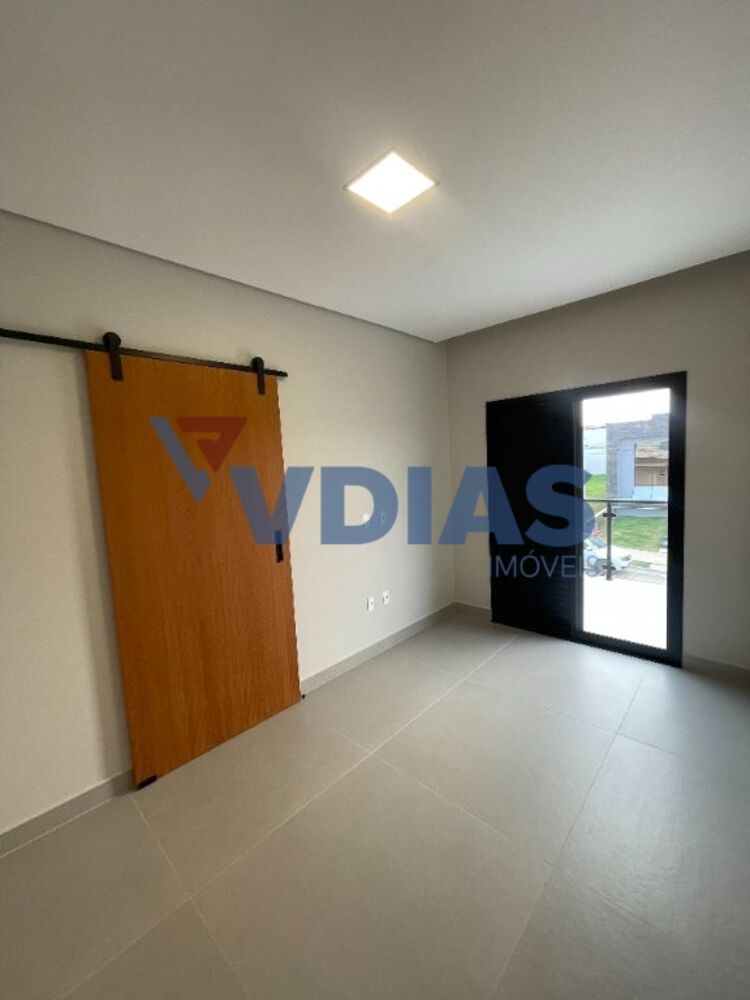 Casa de Condomínio à venda com 3 quartos, 306m² - Foto 3