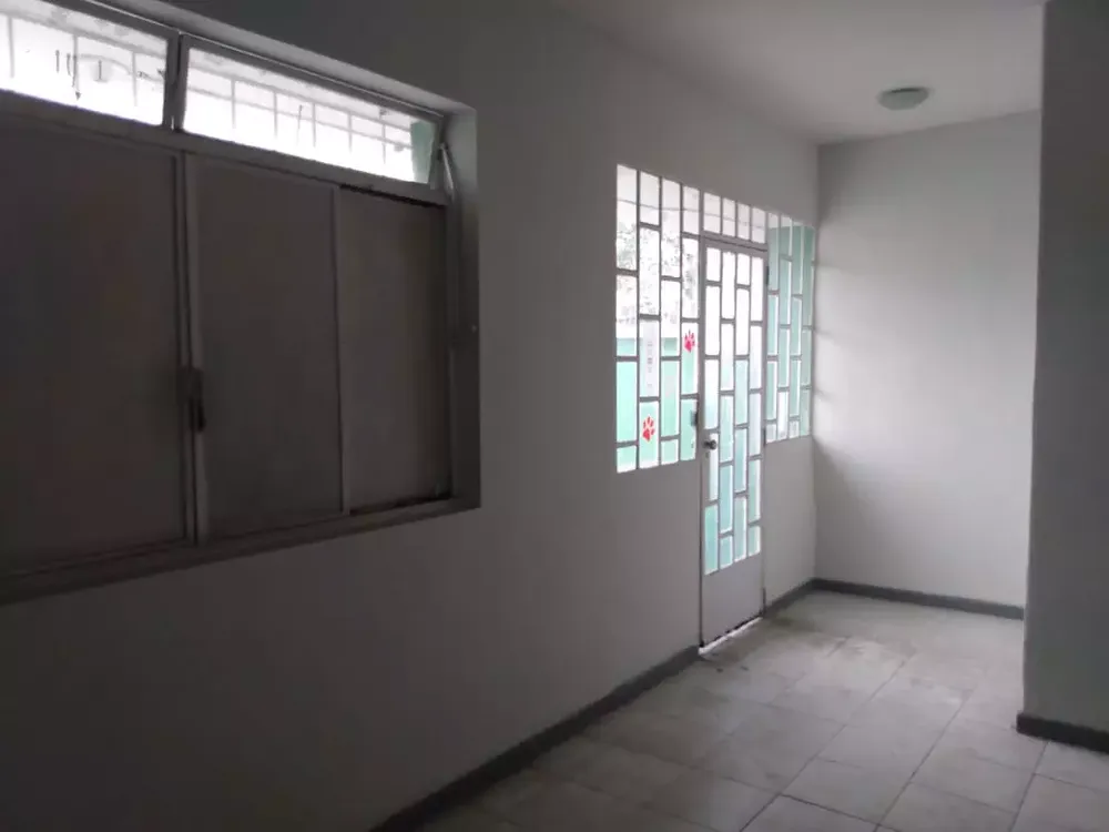 Casa, 4 quartos, 300 m² - Foto 4