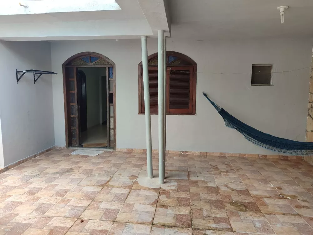 Casa à venda com 3 quartos, 360m² - Foto 4