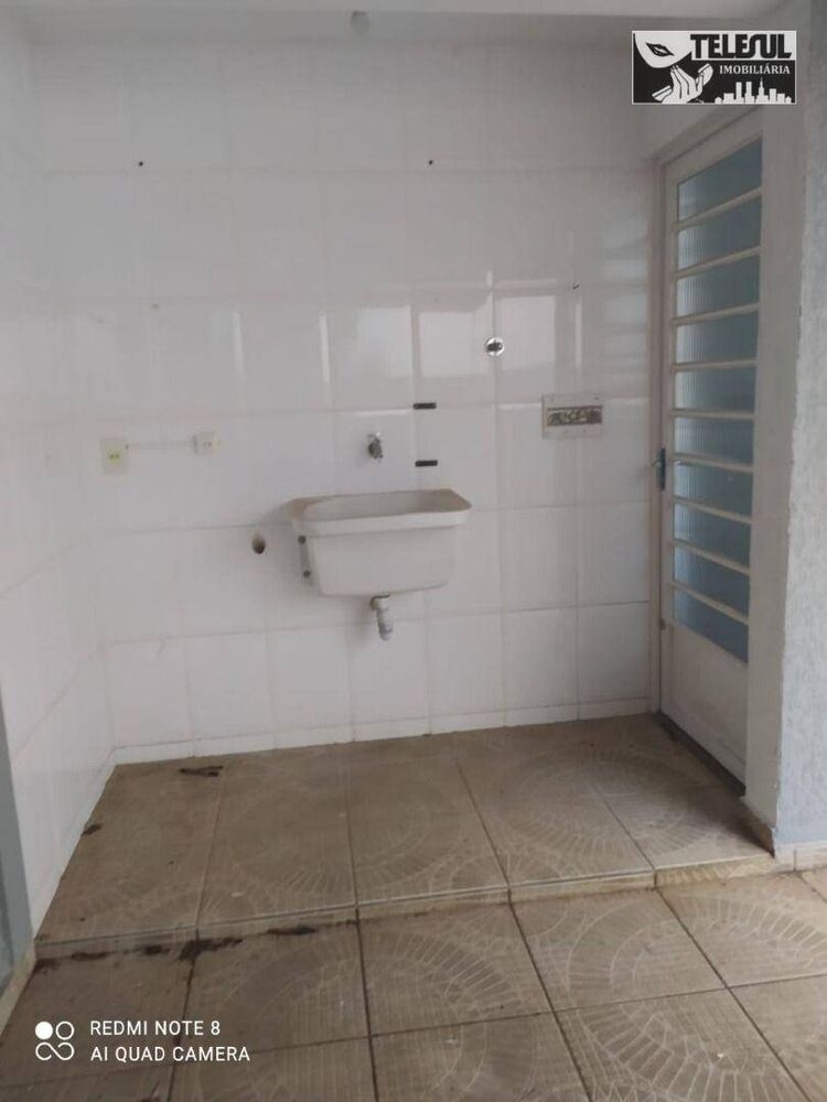 Casa à venda com 3 quartos, 195m² - Foto 2