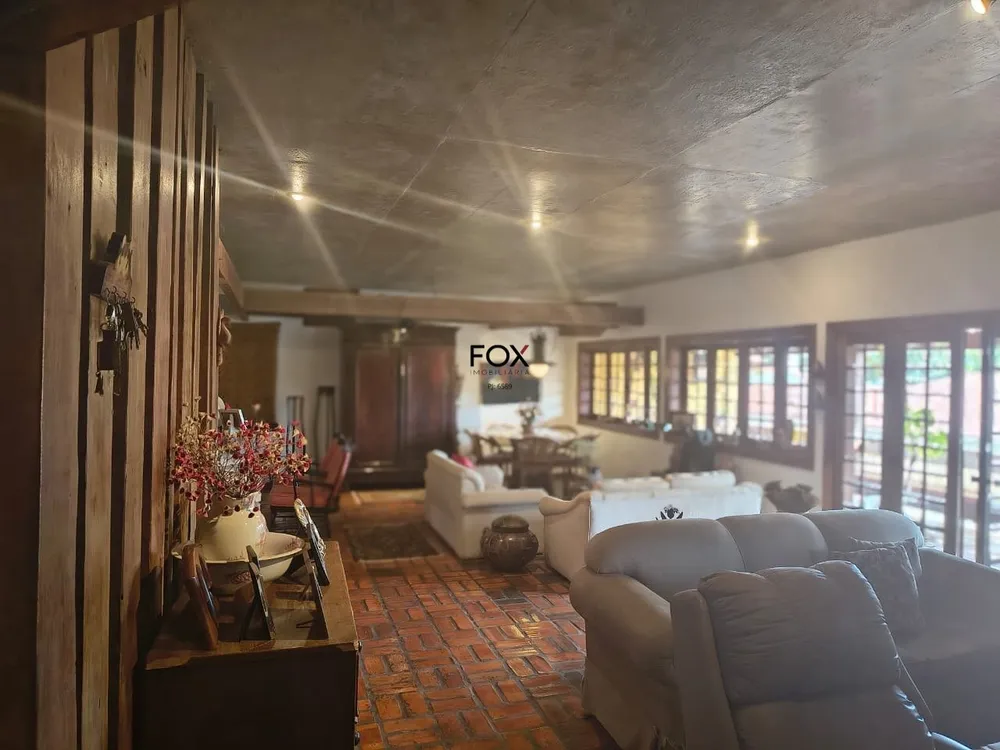 Casa, 5 quartos, 463 m² - Foto 1