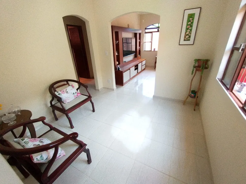 Casa, 2 quartos, 200 m² - Foto 1