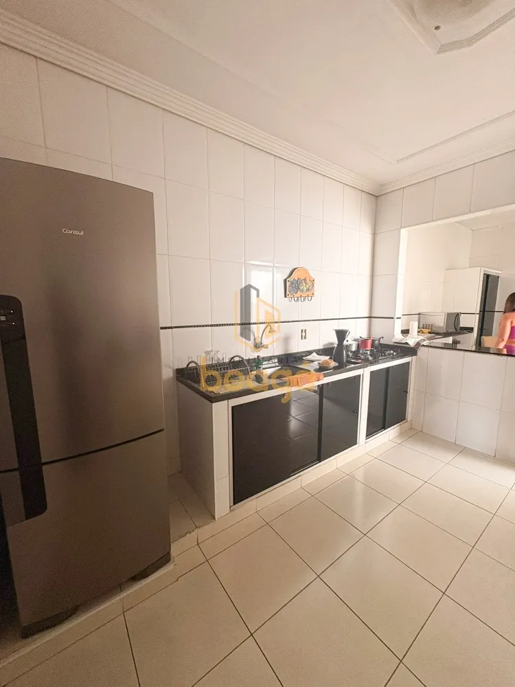 Casa, 3 quartos, 260 m² - Foto 6