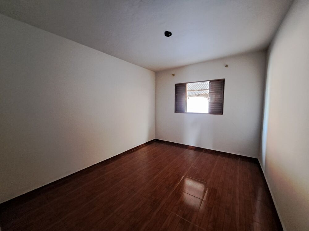 Casa para alugar com 3 quartos, 69m² - Foto 3