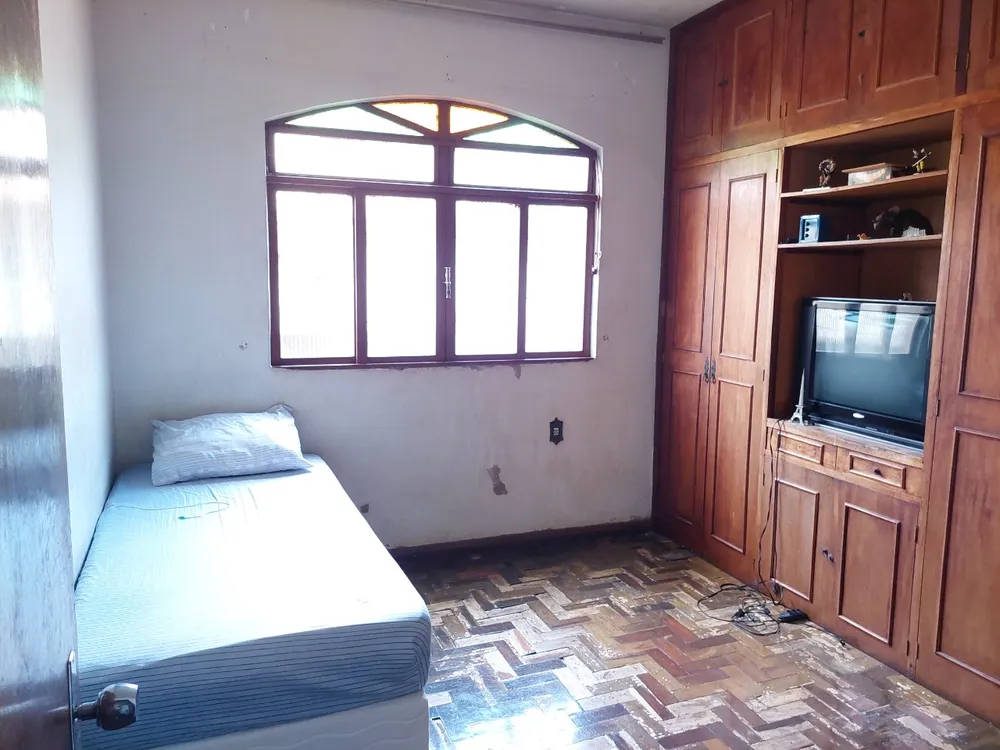 Casa, 4 quartos, 239 m² - Foto 1
