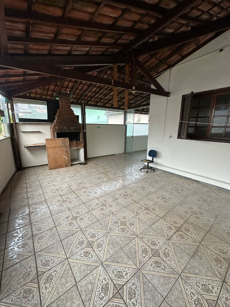 Casa para alugar com 4 quartos - Foto 1