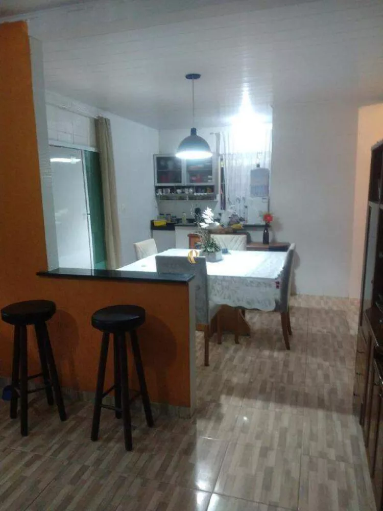 Casa à venda com 3 quartos, 245m² - Foto 15