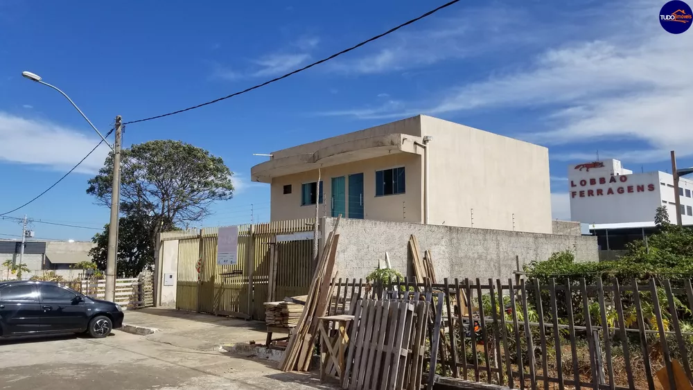 Loja-Salão à venda com 3 quartos, 300m² - Foto 2