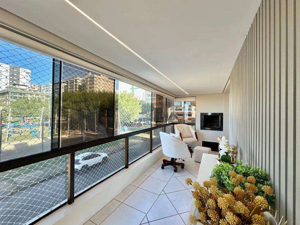 Apartamento, 3 quartos, 196 m² - Foto 2