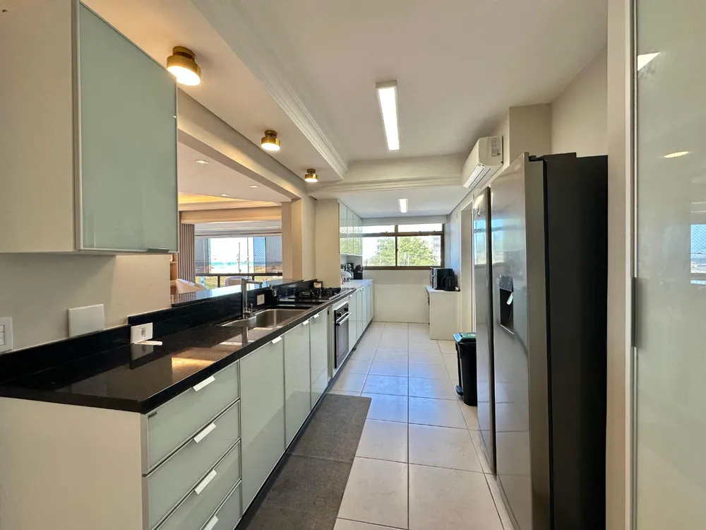 Apartamento, 3 quartos, 196 m² - Foto 11