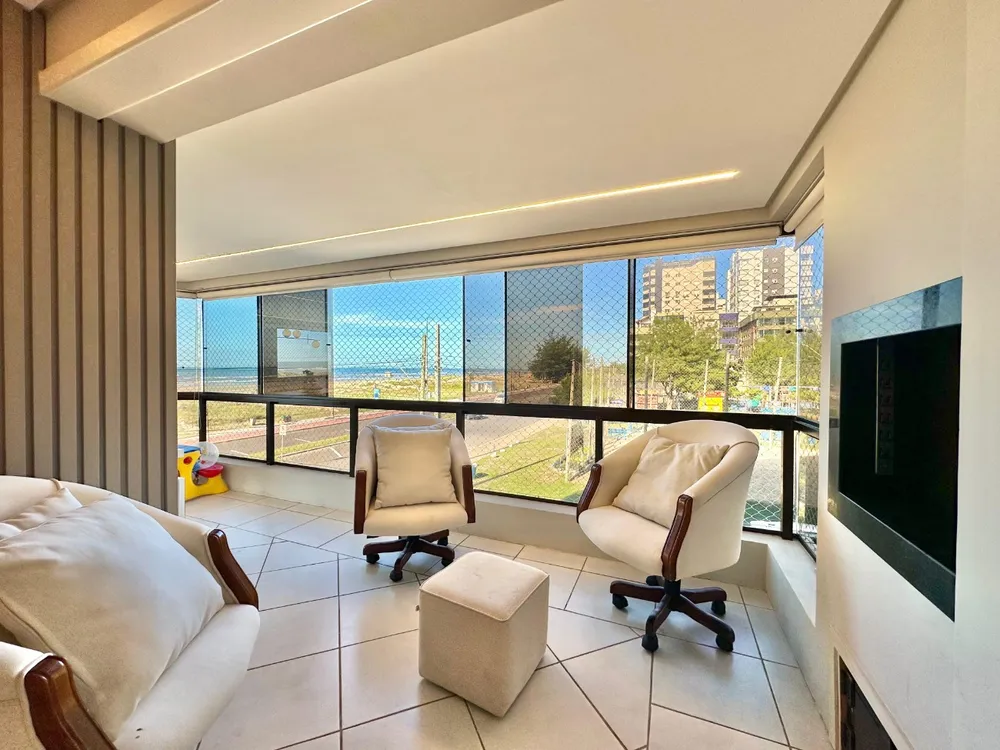 Apartamento, 3 quartos, 196 m² - Foto 1