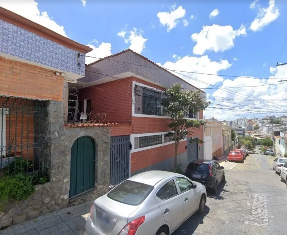 Casa para alugar com 3 quartos, 120m² - Foto 1