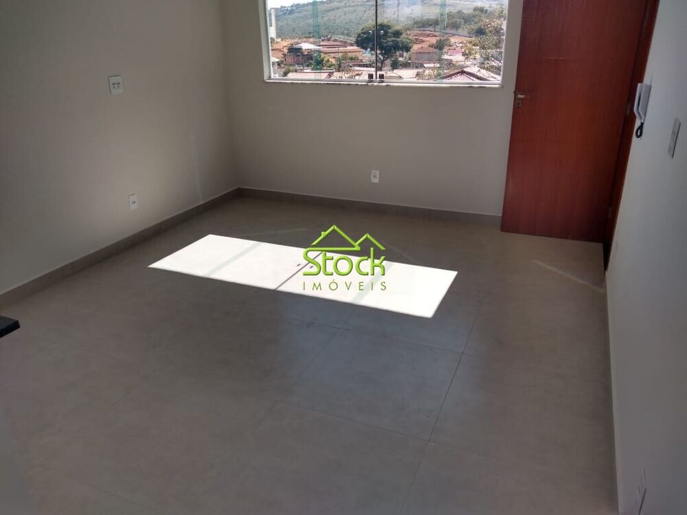 Apartamento à venda com 2 quartos, 57m² - Foto 1