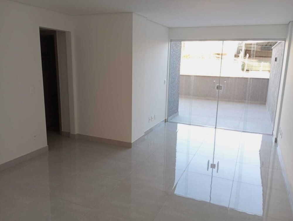 Apartamento à venda com 3 quartos, 90m² - Foto 2
