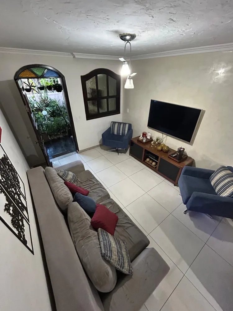 Casa, 5 quartos, 140 m² - Foto 1