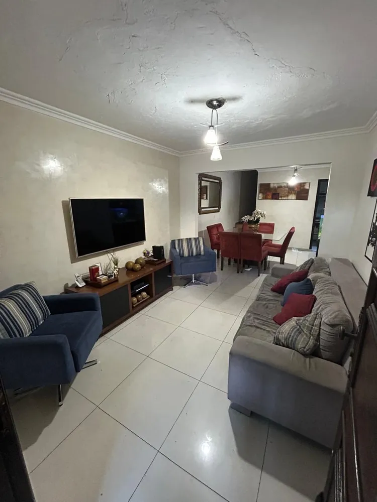 Casa, 5 quartos, 140 m² - Foto 2