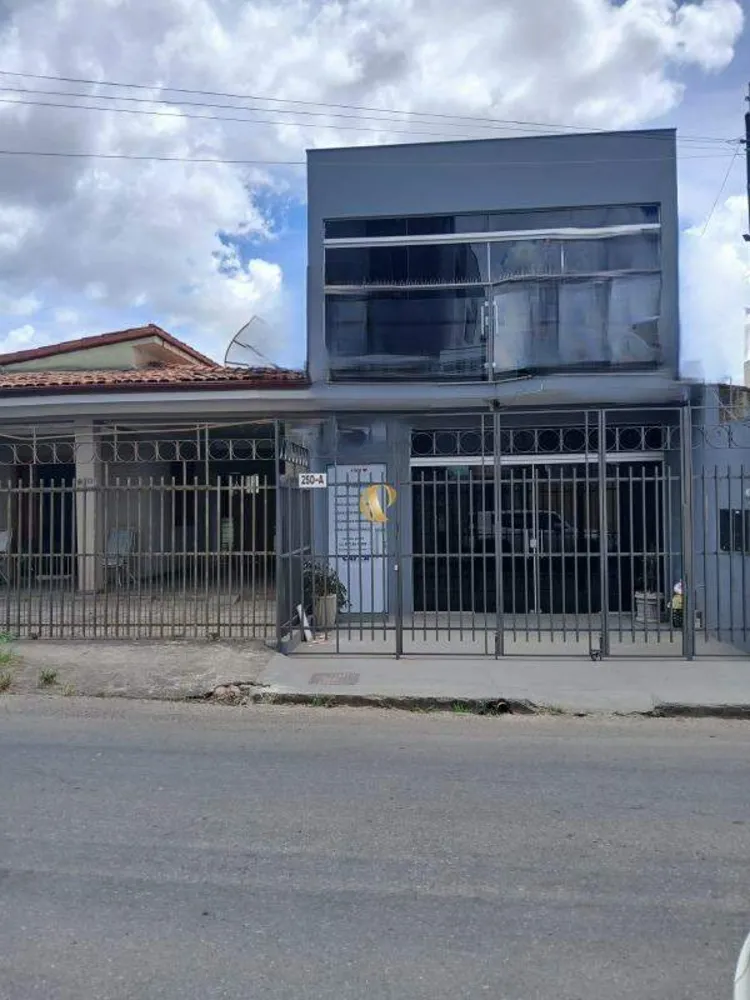 Casa, 4 quartos, 308 m² - Foto 1