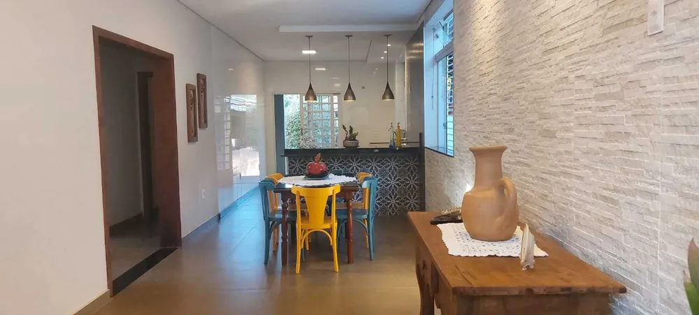 Casa, 4 quartos, 184 m² - Foto 2