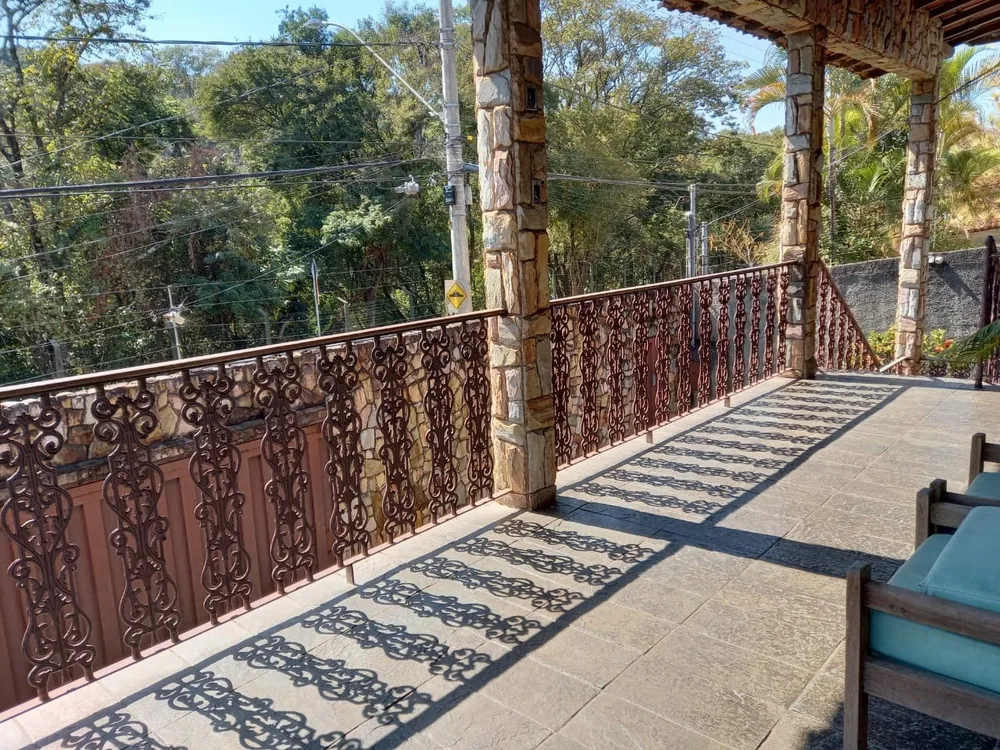 Casa, 3 quartos, 245 m² - Foto 1