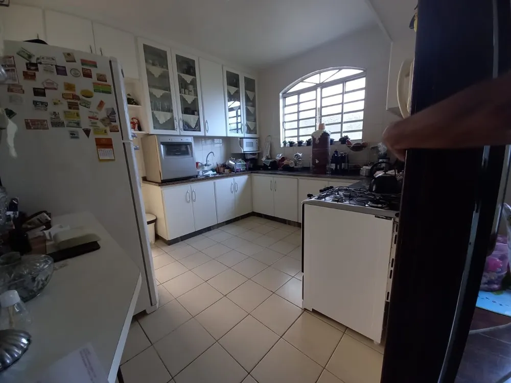 Casa, 3 quartos, 245 m² - Foto 8