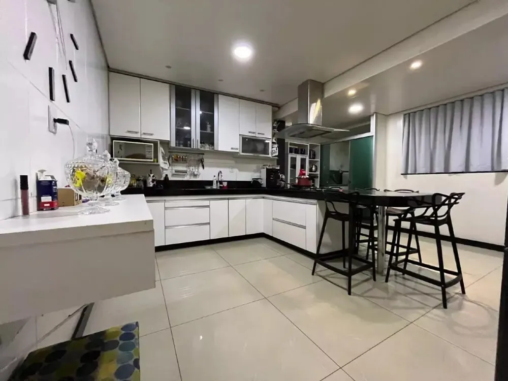 Casa, 3 quartos, 253 m² - Foto 8