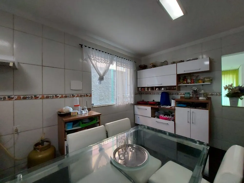 Casa, 6 quartos, 300 m² - Foto 2