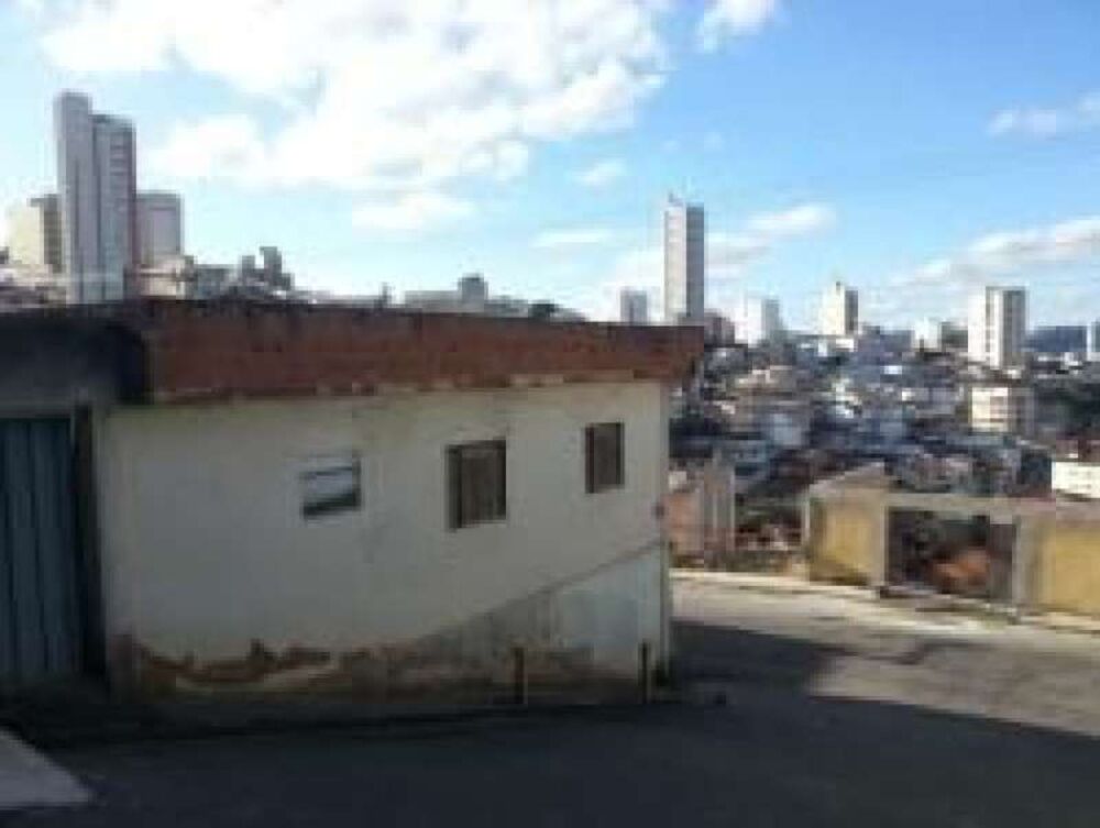Casa à venda com 4 quartos, 144m² - Foto 2