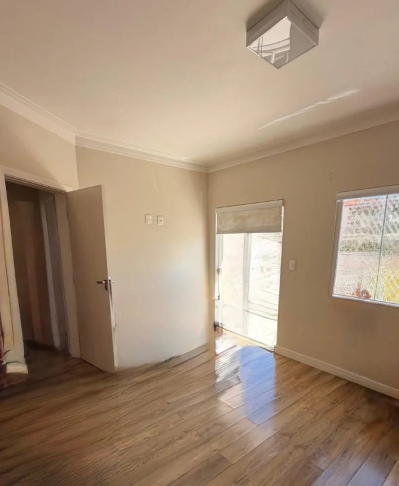Casa, 4 quartos, 326 m² - Foto 2