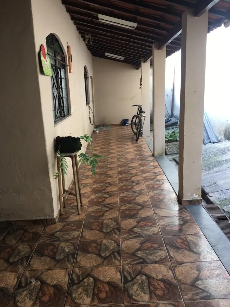 Casa, 6 quartos, 160 m² - Foto 4