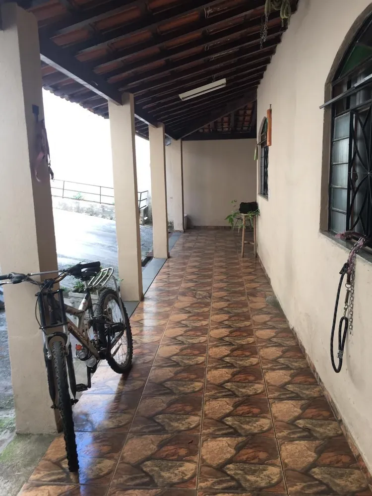 Casa, 6 quartos, 160 m² - Foto 1