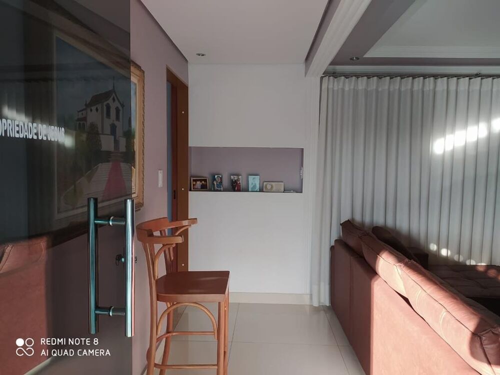 Casa à venda com 3 quartos, 200m² - Foto 7