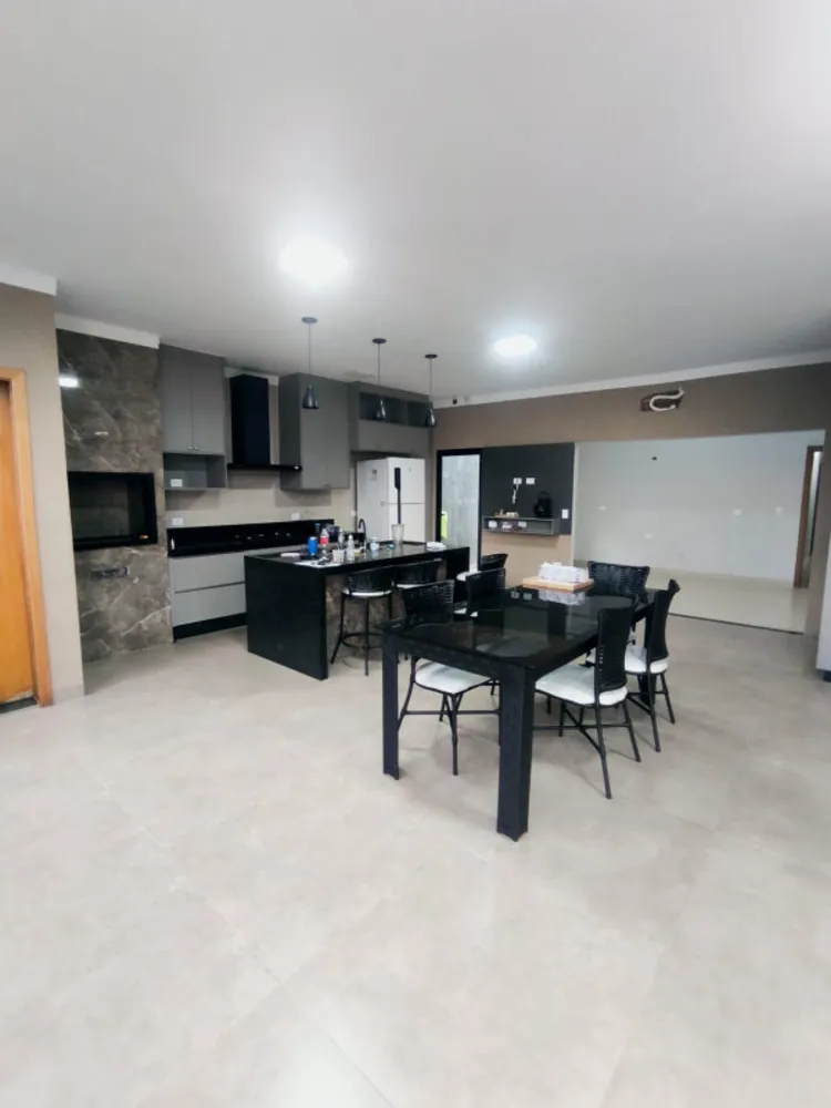 Casa, 3 quartos, 220 m² - Foto 3
