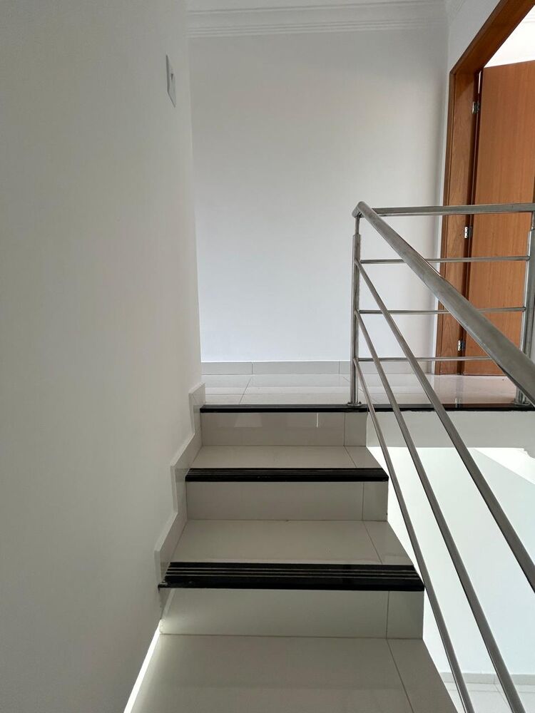 Casa à venda com 2 quartos, 68m² - Foto 11