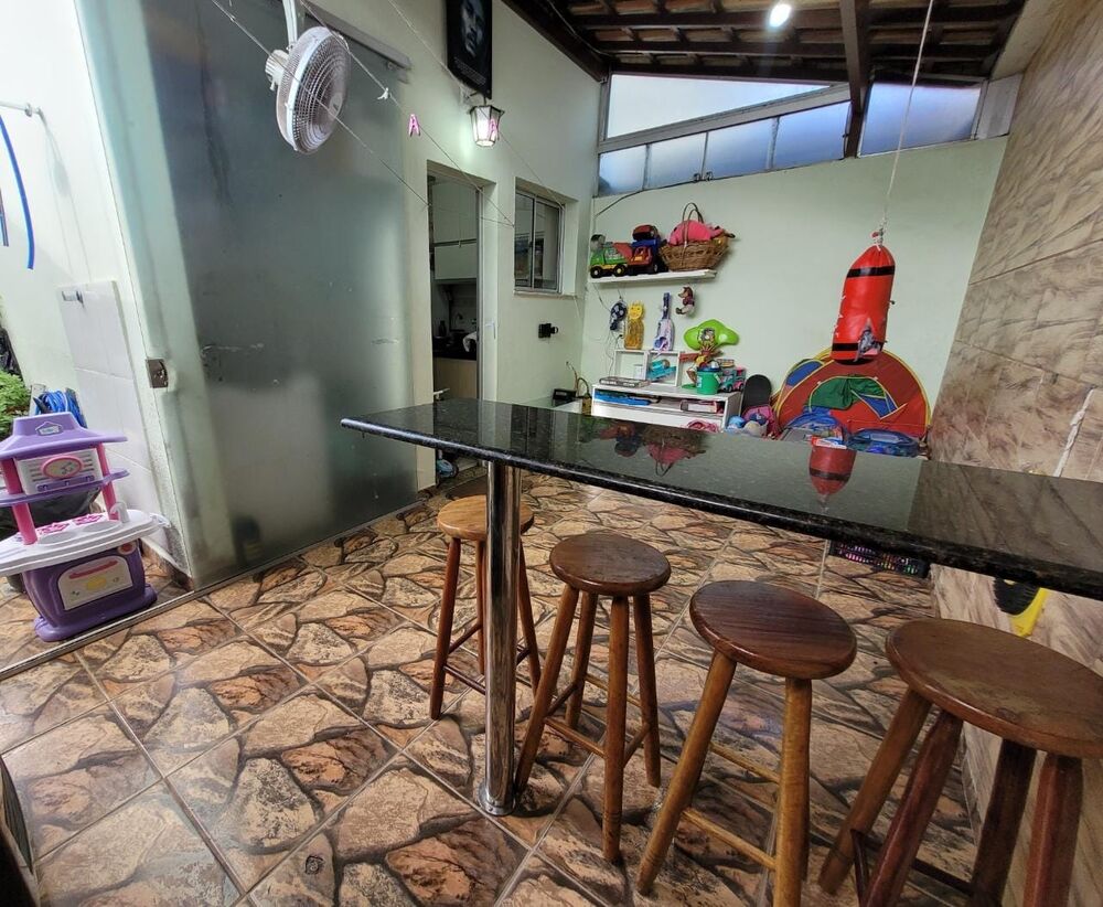 Casa à venda com 2 quartos, 55m² - Foto 8
