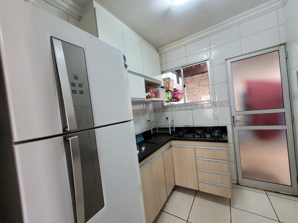 Casa à venda com 2 quartos, 55m² - Foto 3