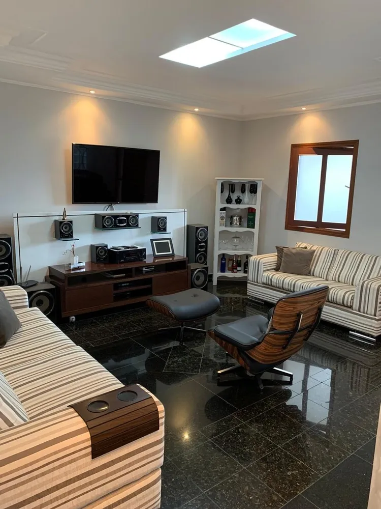 Casa, 4 quartos, 196 m² - Foto 2